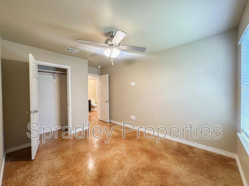 Apartment for rent at 1009B Bandera Court, Belton, TX 76513