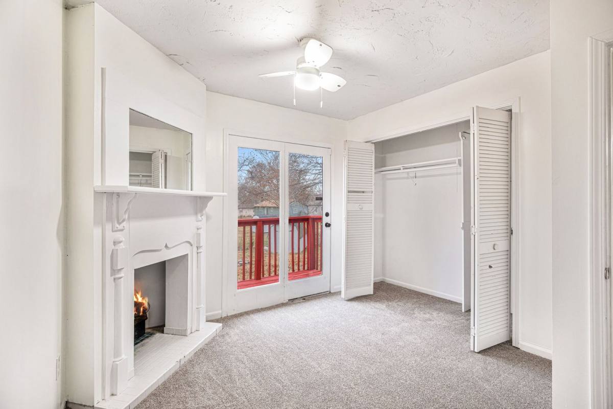 House for rent at 1208 S Mayview Ave, Independence, MO 64057