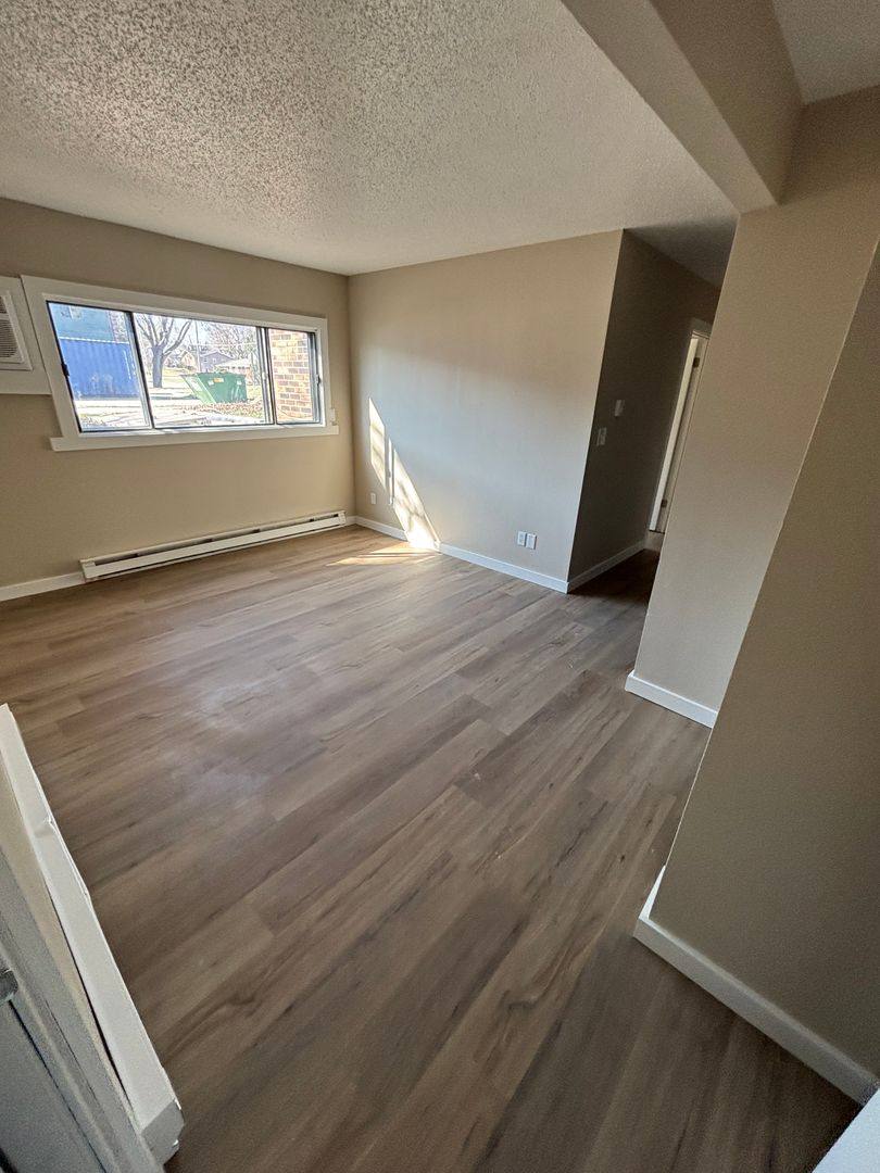 Apartment for rent at 506 E 18th St, Carroll, IA 51401
