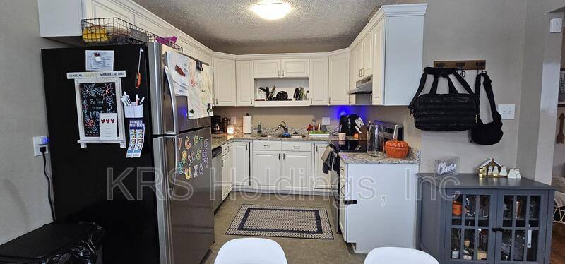 House for rent at 1543 Grove St, Hampton, VA 23664