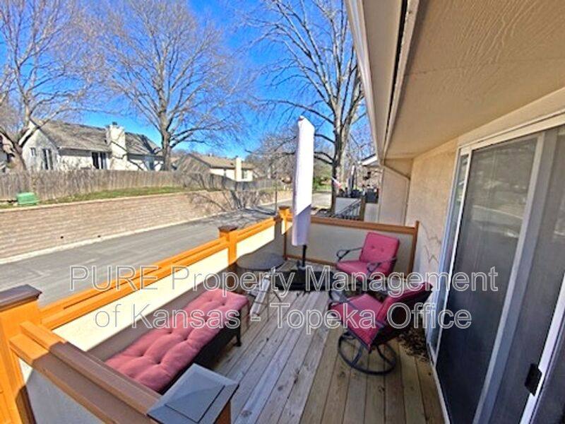 Townhouse for rent at 10903 Gillette St, Overland Park, KS 66210
