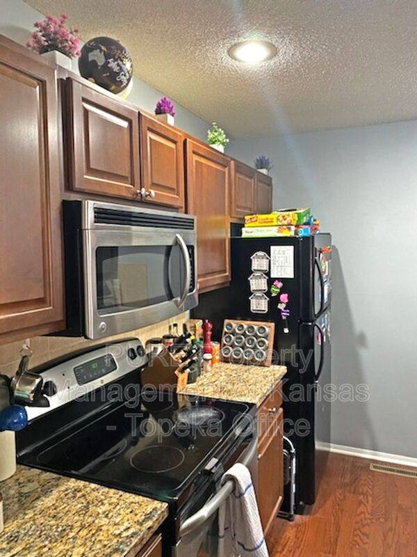 Townhouse for rent at 10903 Gillette St, Overland Park, KS 66210