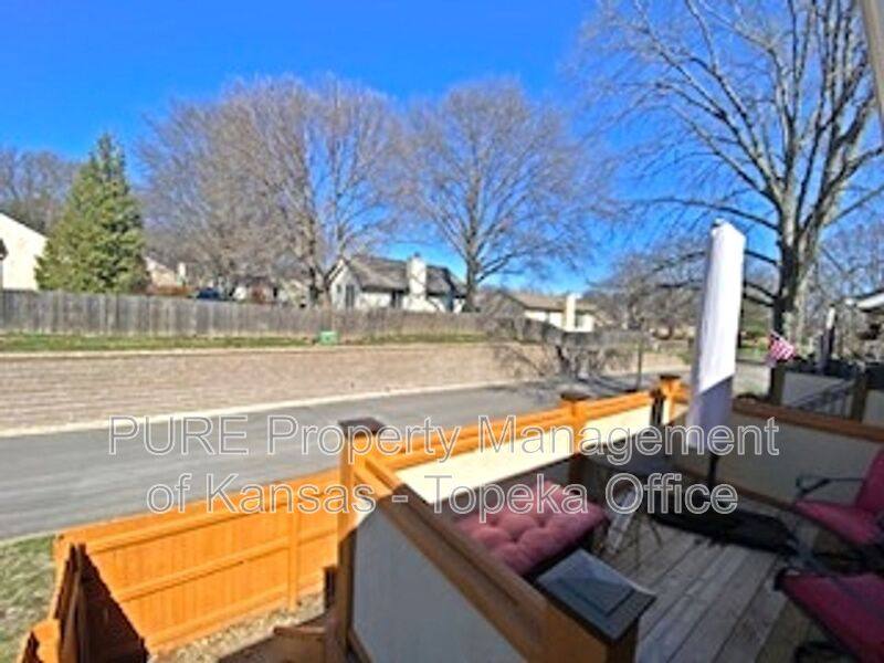 Townhouse for rent at 10903 Gillette St, Overland Park, KS 66210