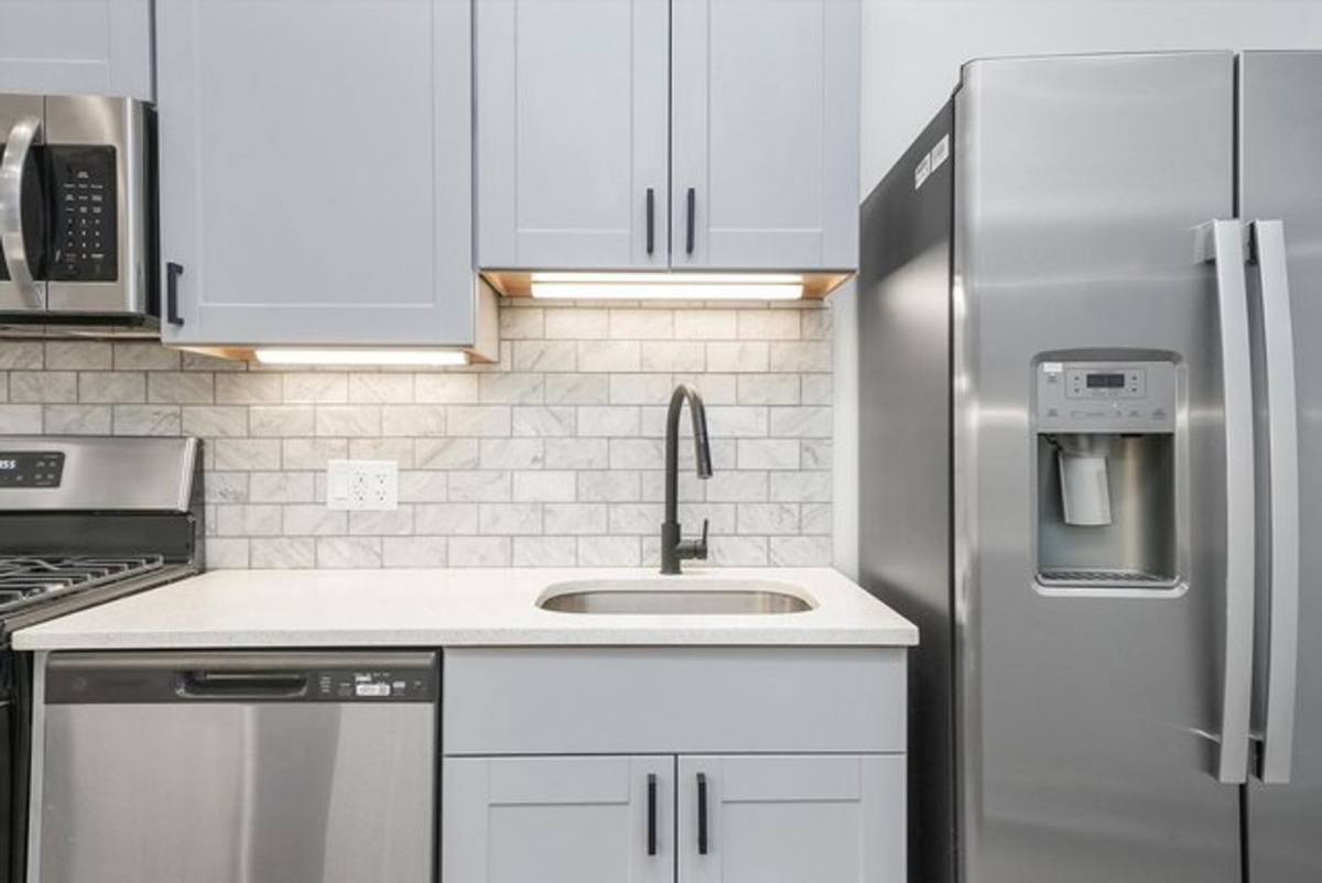 Apartment for rent at 6341-6343 N Wayne, Chicago, IL 60660