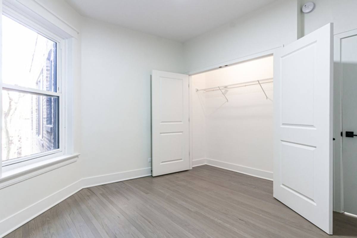 Apartment for rent at 6341-6343 N Wayne, Chicago, IL 60660