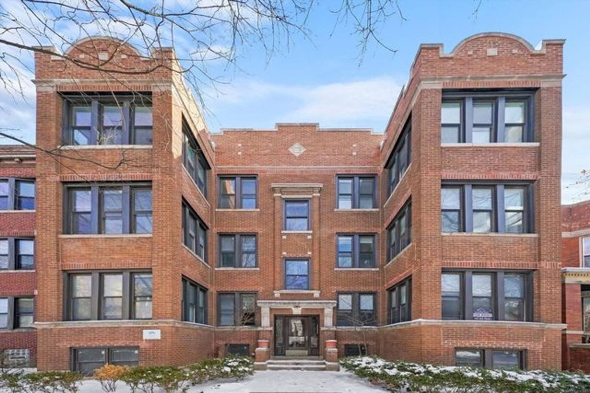 Apartment for rent at 6341-6343 N Wayne, Chicago, IL 60660