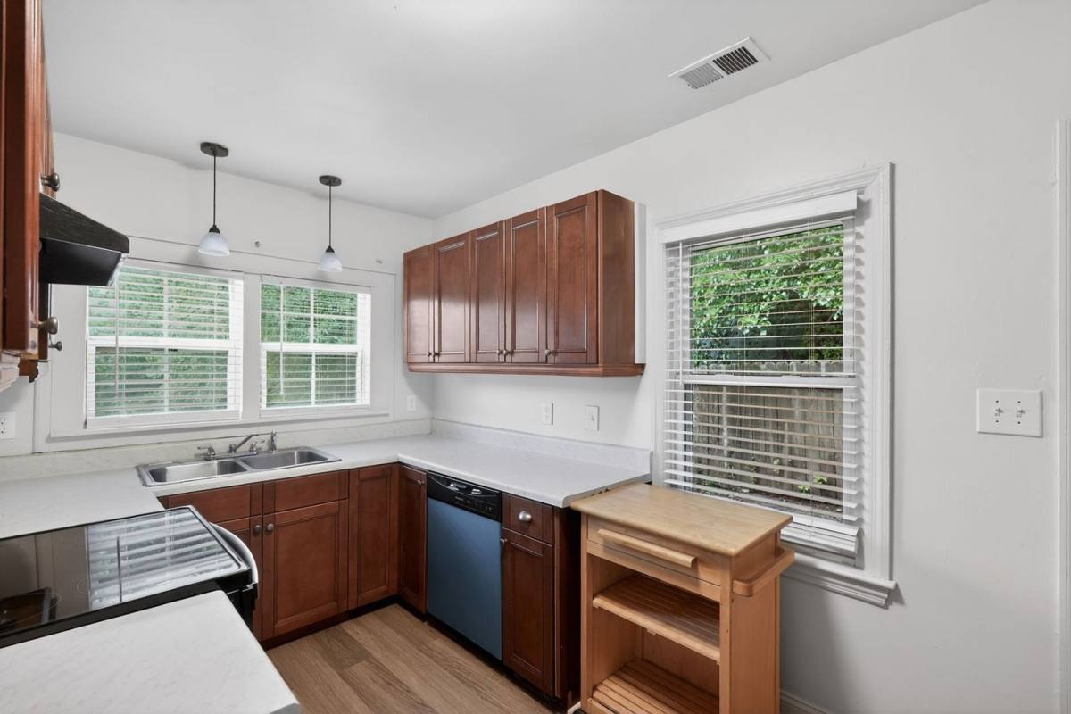 House for rent at 879 Sylvan Place SW, Atlanta, GA 30310