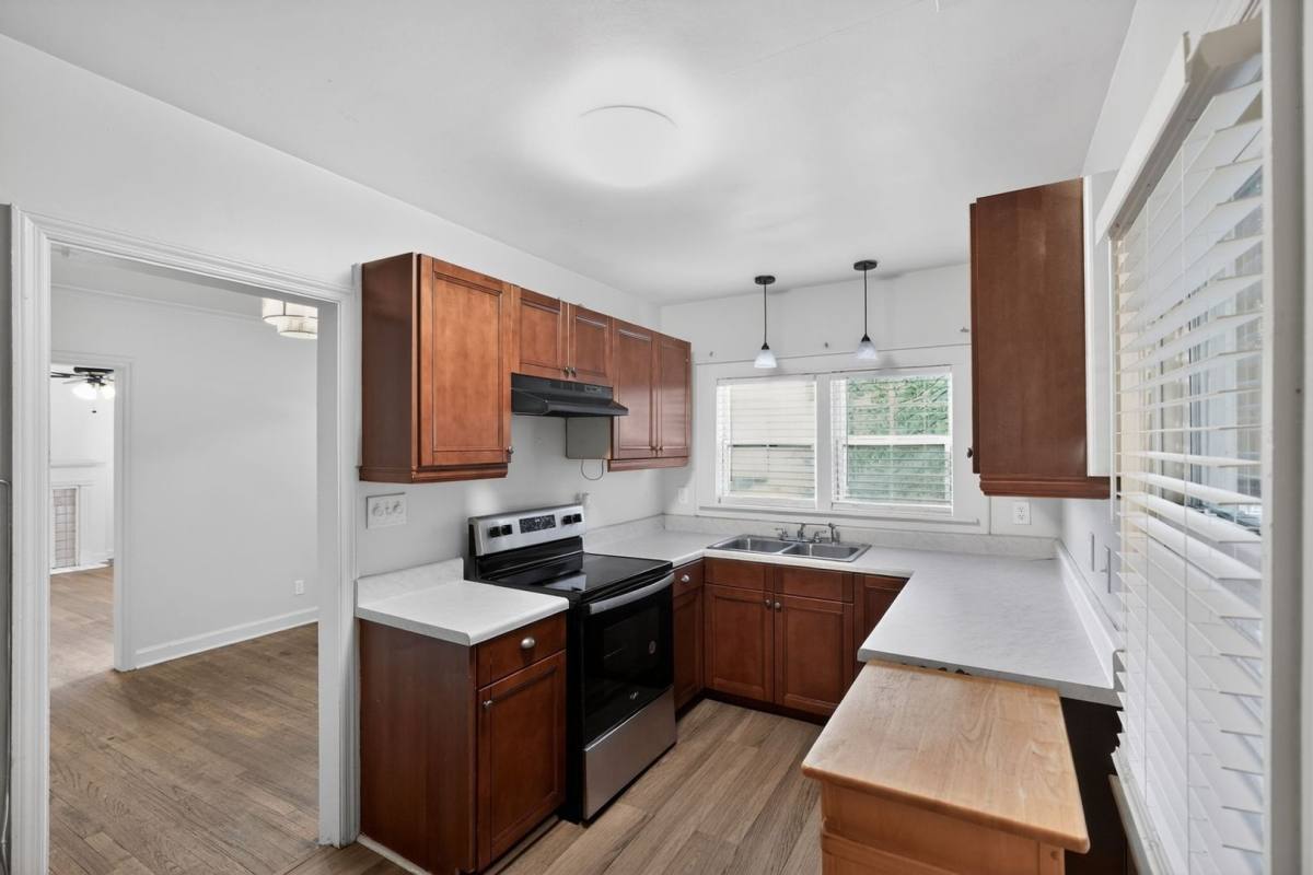 House for rent at 879 Sylvan Place SW, Atlanta, GA 30310