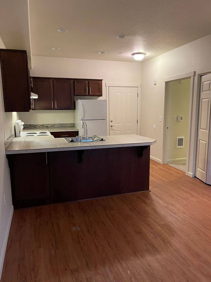 Apartment for rent at 7608 N Portsmouth Ave, Portland, OR 97203