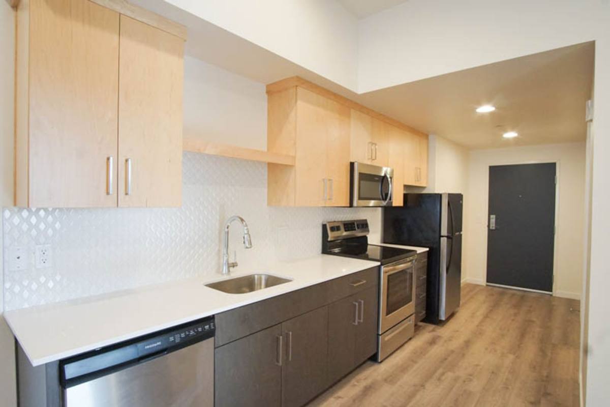 Apartment for rent at 6015 S Virginia Ave, Portland, OR 97239