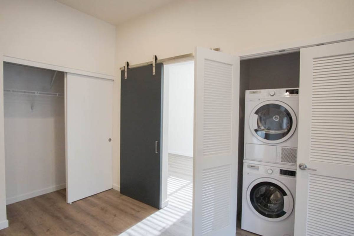 Apartment for rent at 6015 S Virginia Ave, Portland, OR 97239