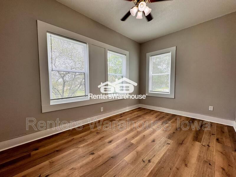 Apartment for rent at 1314 22nd St #1, Des Moines, IA 50311