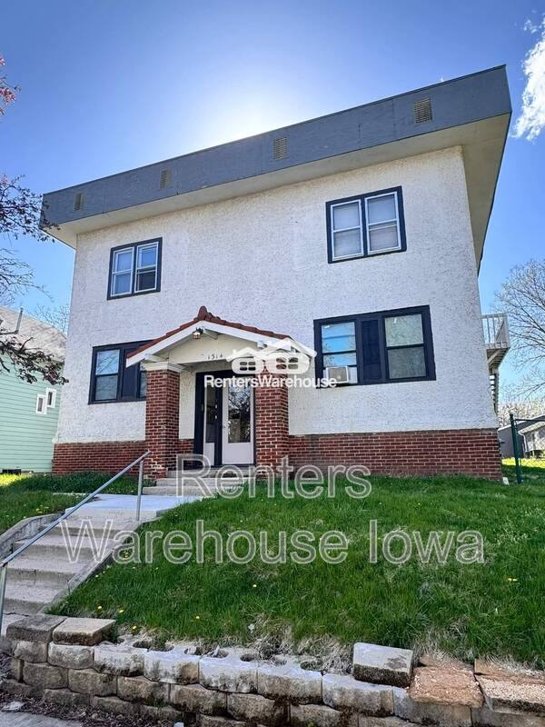 Apartment for rent at 1314 22nd St #1, Des Moines, IA 50311