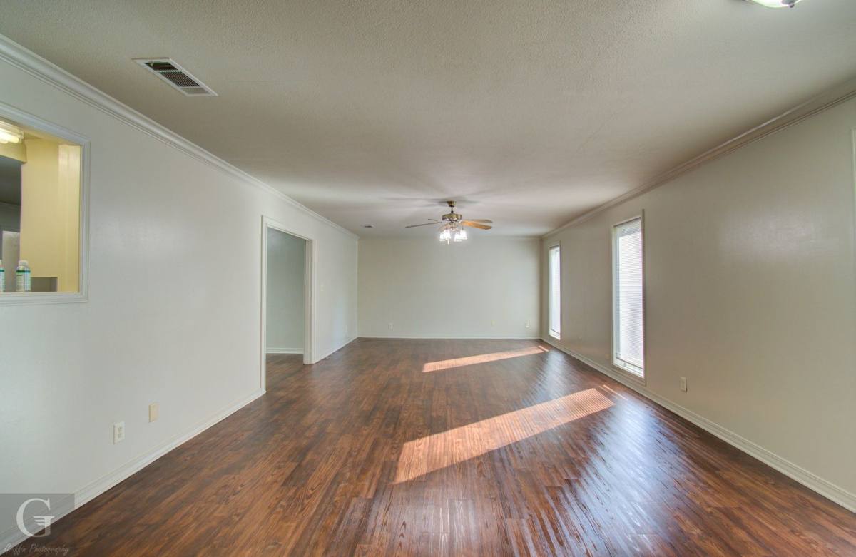 House for rent at 1021 Willow Dr, Shreveport, LA 71118