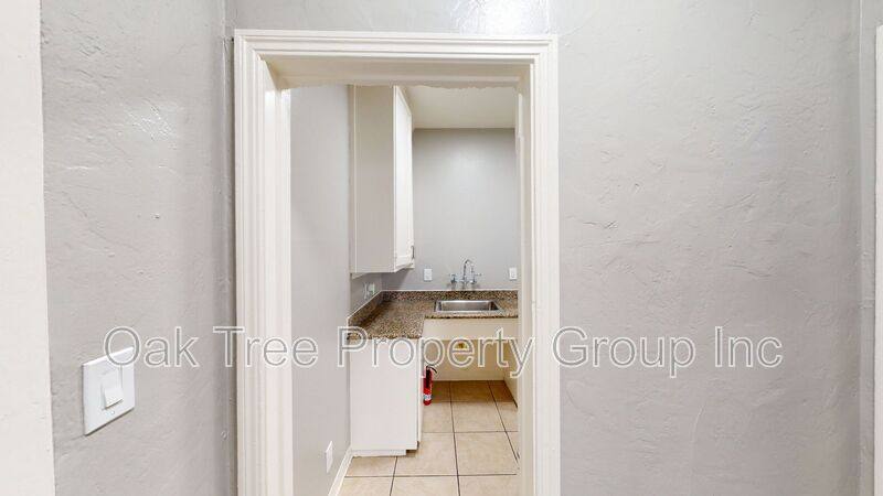 House for rent at 2451 Seminary Ave #301, Oakland, CA 94605