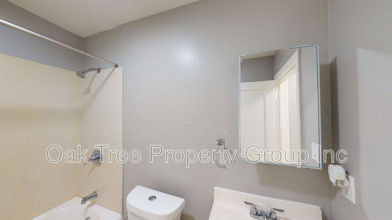 House for rent at 2451 Seminary Ave #301, Oakland, CA 94605