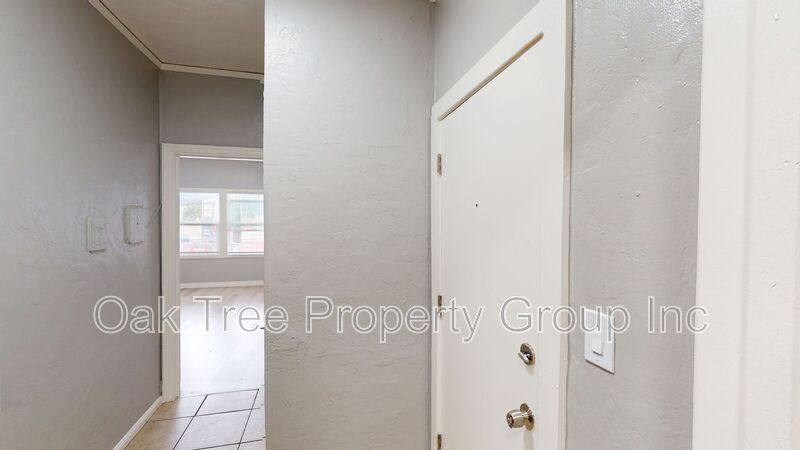 House for rent at 2451 Seminary Ave #301, Oakland, CA 94605