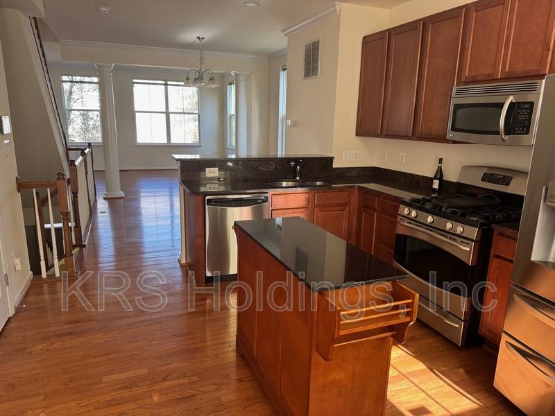 Townhouse for rent at 16766 Blackjack Oak Lane, Woodbridge, VA 22191