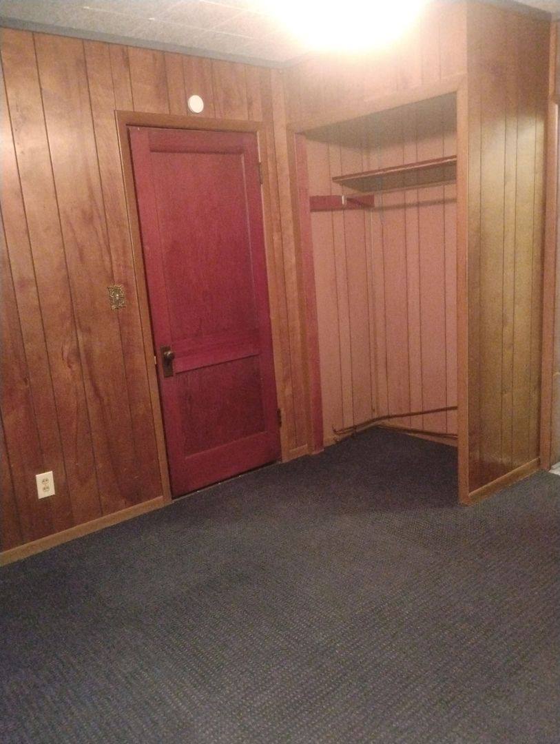 Apartment for rent at 20 1 2 Alum St, Weston, WV 26452