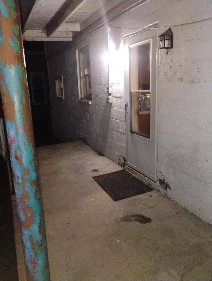Apartment for rent at 20 1 2 Alum St, Weston, WV 26452
