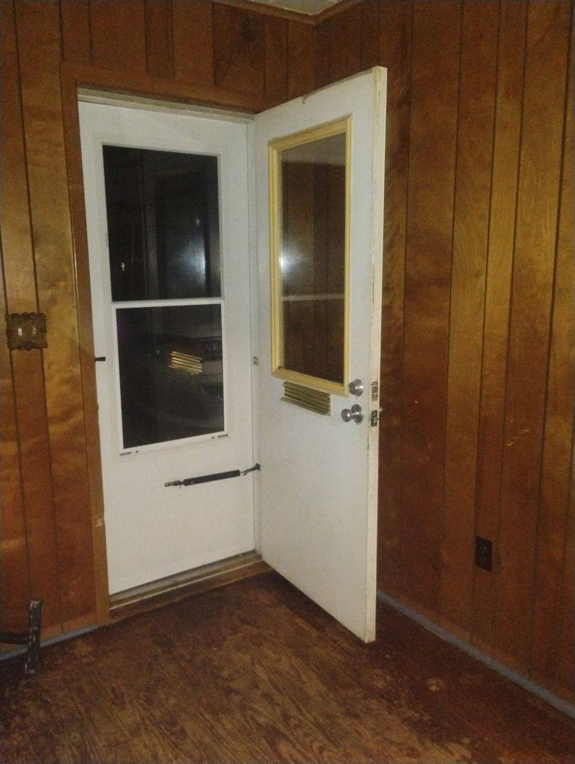 Apartment for rent at 20 1 2 Alum St, Weston, WV 26452