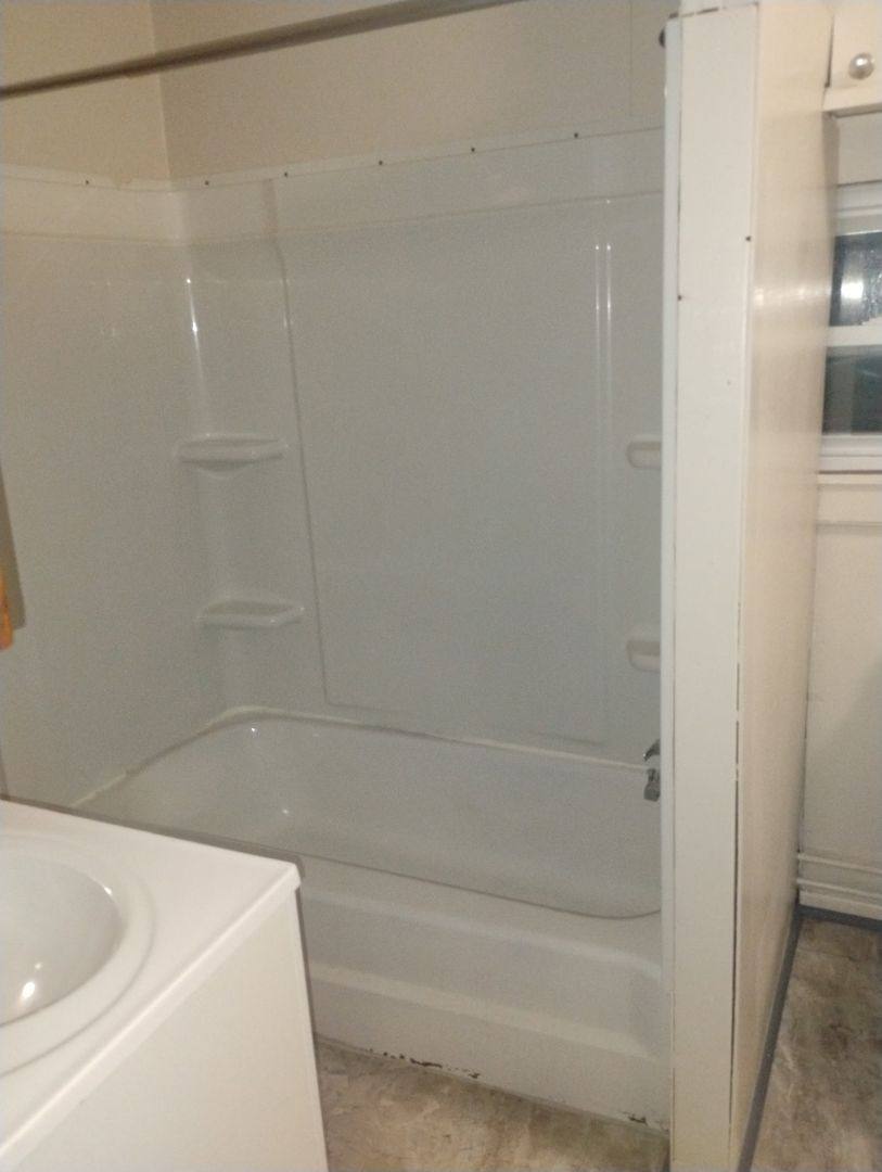 Apartment for rent at 20 1 2 Alum St, Weston, WV 26452