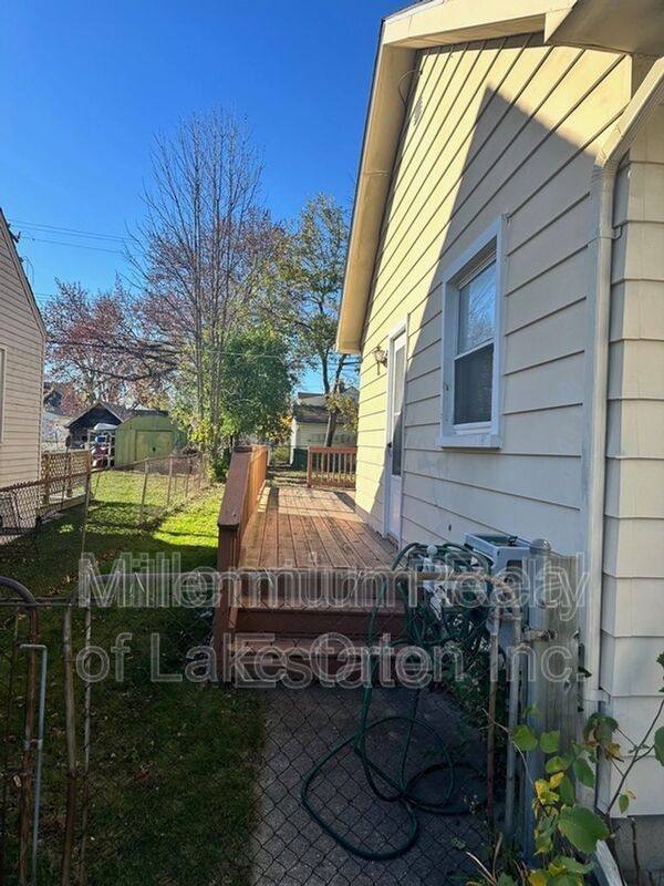 House for rent at 3185 Buckingham Ave, Berkley, MI 48072