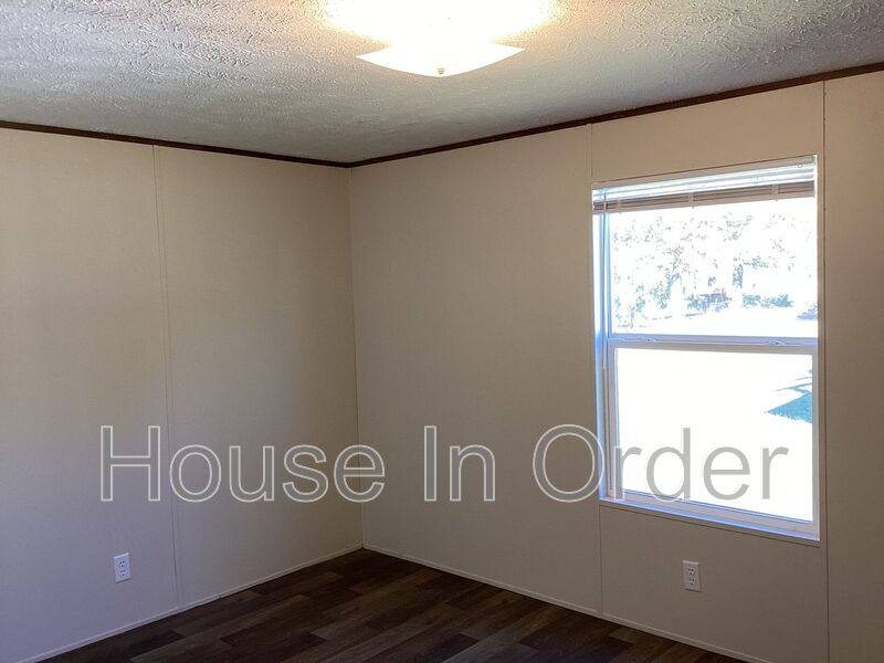 House for rent at 109 Shamrock Park Dr, Landrum, SC 29356