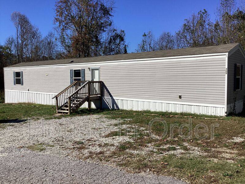 House for rent at 109 Shamrock Park Dr, Landrum, SC 29356