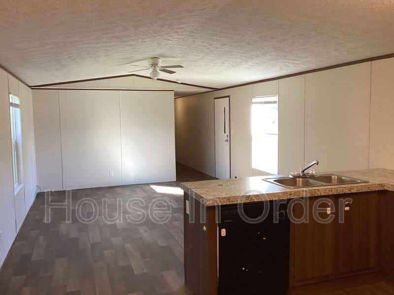 House for rent at 109 Shamrock Park Dr, Landrum, SC 29356