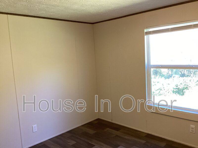 House for rent at 109 Shamrock Park Dr, Landrum, SC 29356