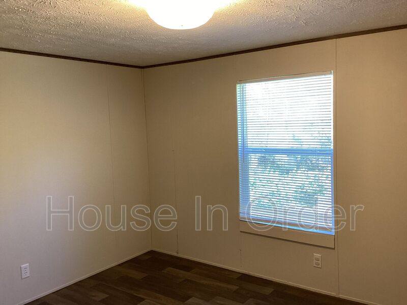 House for rent at 109 Shamrock Park Dr, Landrum, SC 29356