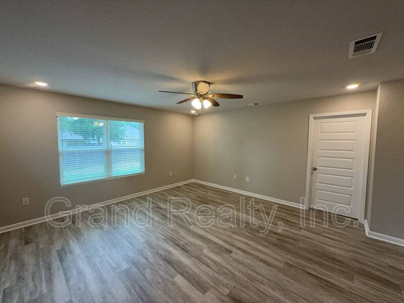 House for rent at 4407 White Cedar Court, Milton, FL 32571