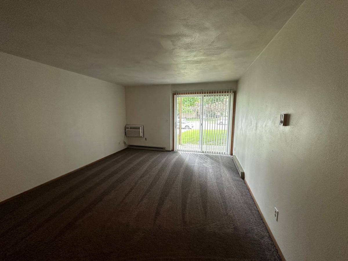 Apartment for rent at 2025 W Wall St, Janesville, WI 53548