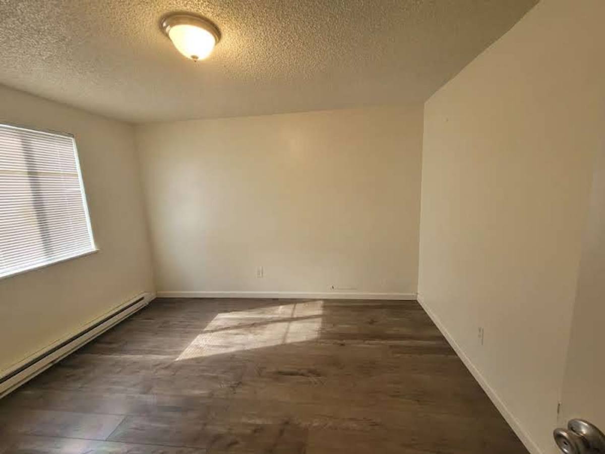 Apartment for rent at 13323 & 13325 Clairmont Way, Oregon City, OR 97045