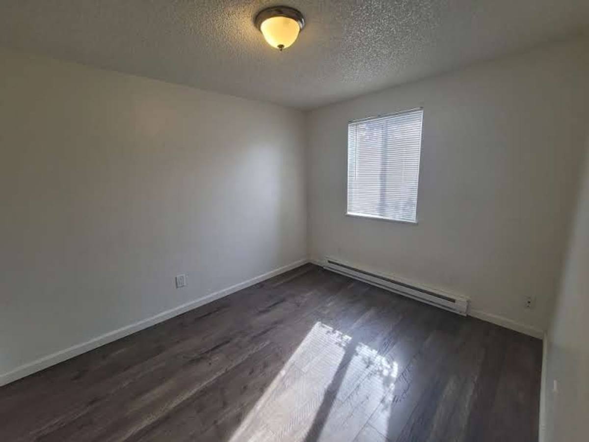 Apartment for rent at 13323 & 13325 Clairmont Way, Oregon City, OR 97045