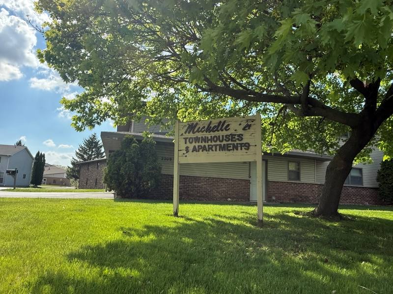 Townhouse for rent at 2149 N Michelle Court - E, Appleton, WI 54914