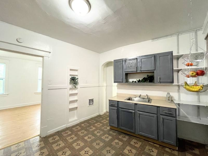 Apartment for rent at 2749 Pestalozzi #2E, Saint Louis, MO 63118