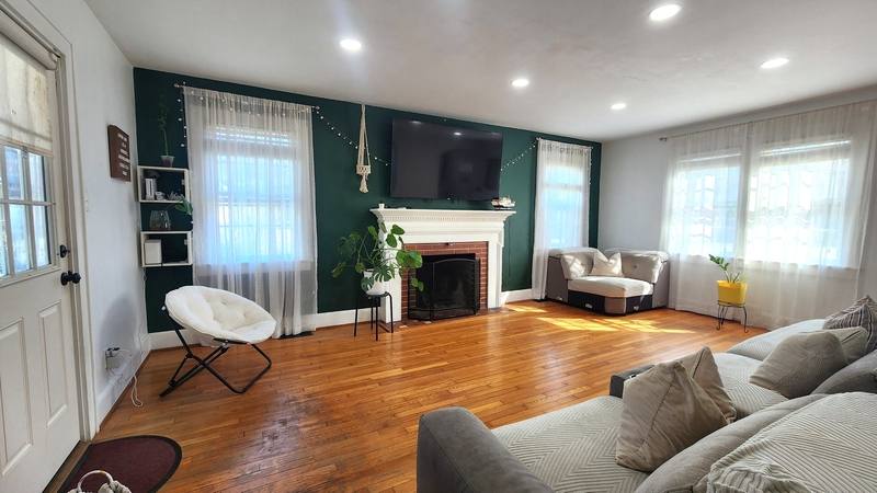 House for rent at 300 Russell St, Portsmouth, VA 23707
