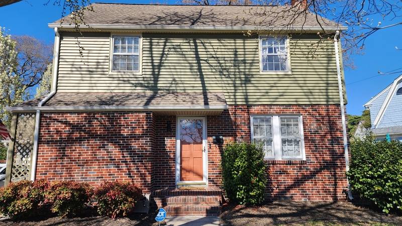 House for rent at 300 Russell St, Portsmouth, VA 23707