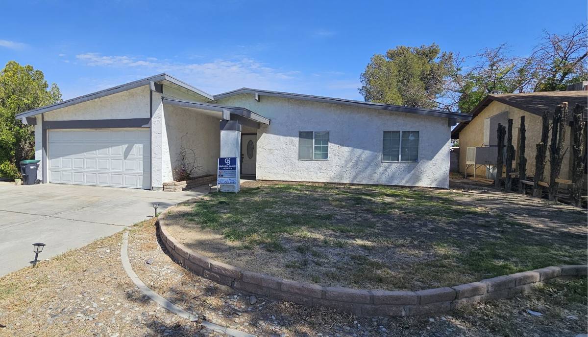 House for rent at 812 Kinnett Ave, Ridgecrest, CA 93555