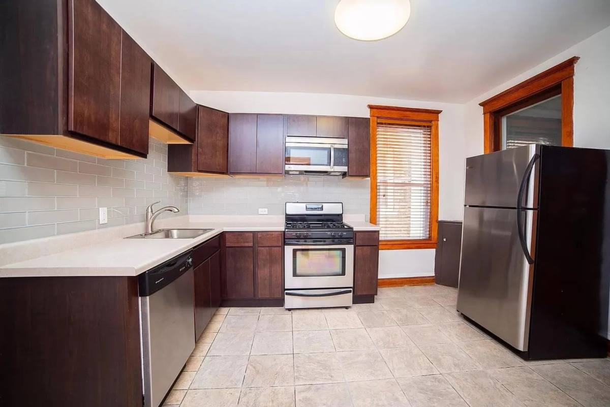Apartment for rent at 1438 N Central Park Ave, Chicago, IL 60651