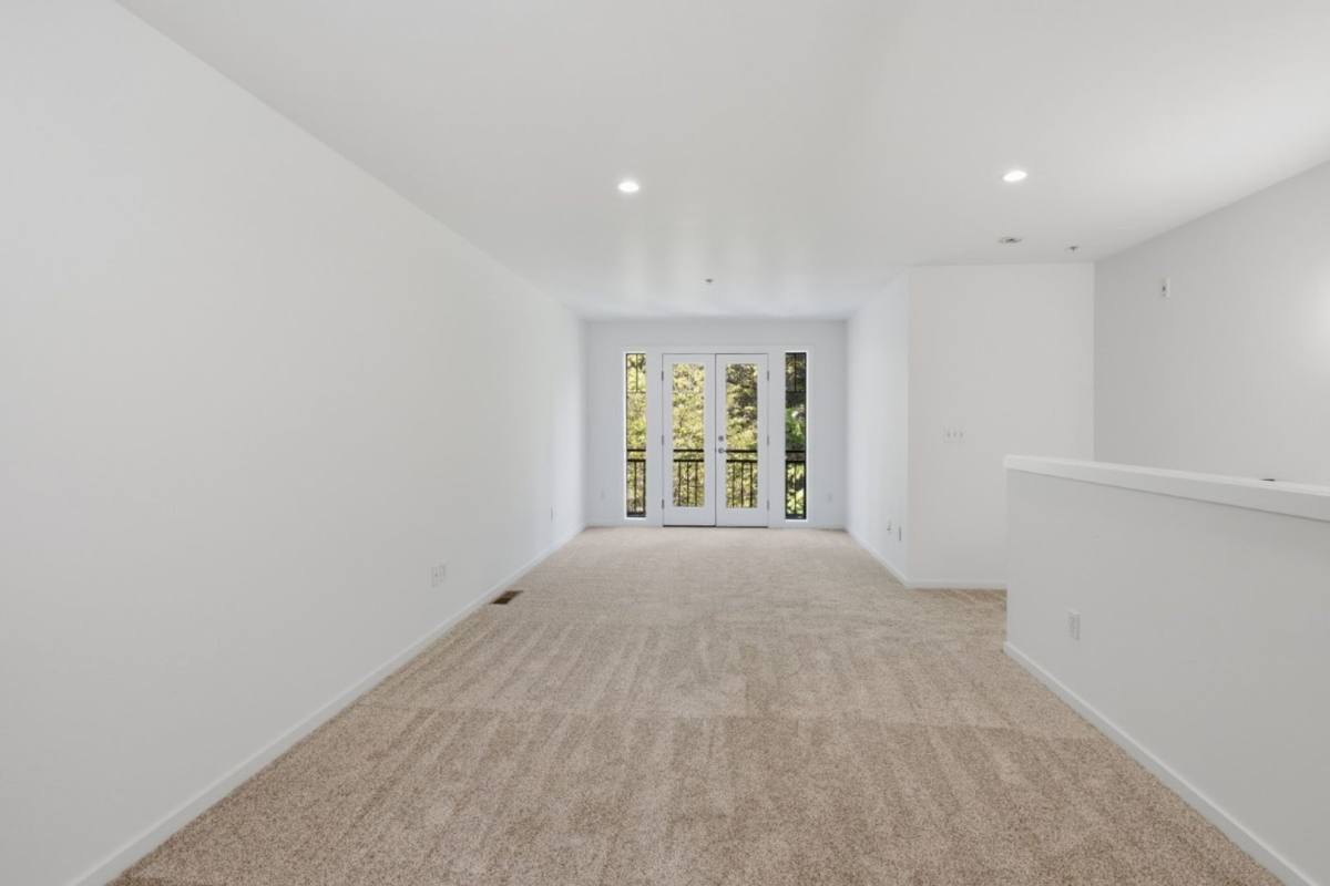 Townhouse for rent at 10575 NE 12th Place, Bellevue, WA 98004