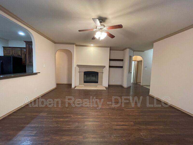House for rent at 532 Baverton Lane, Haslet, TX 76052