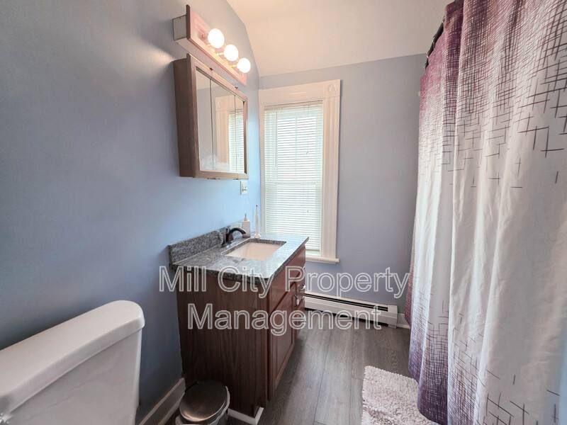 Apartment for rent at 463 Lake Ave #2, Manchester, NH 03103