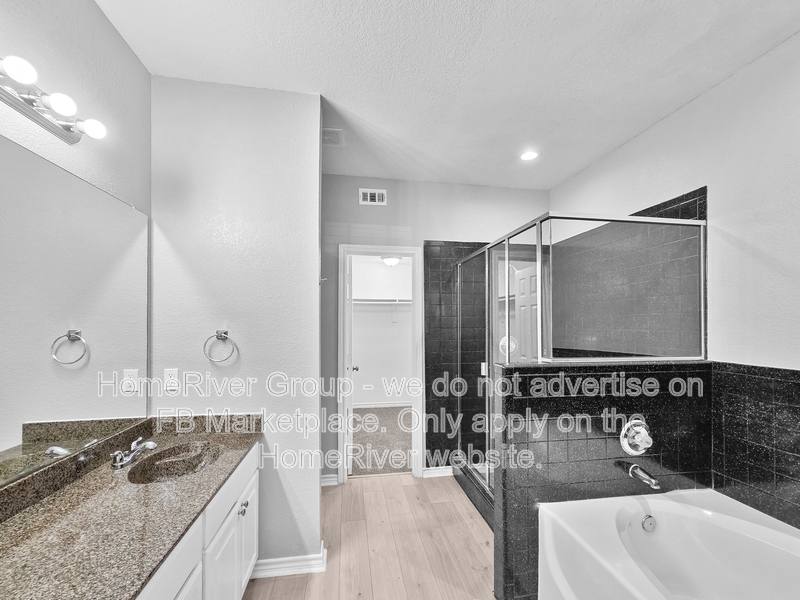 House for rent at 124 Clear Creek Dr, Red Oak, TX 75154