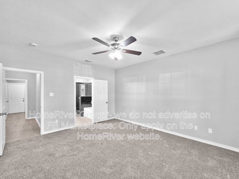 House for rent at 124 Clear Creek Dr, Red Oak, TX 75154