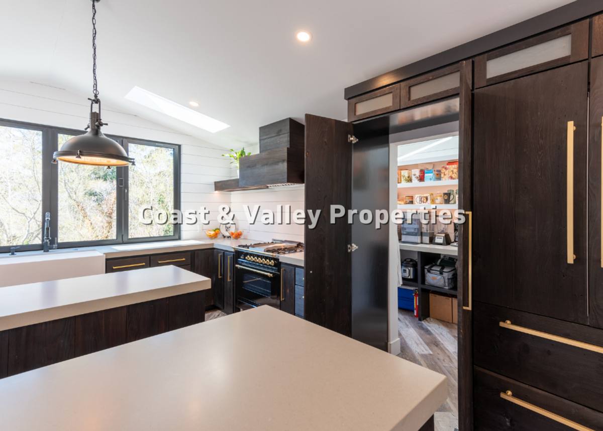 Apartment for rent at 27610 & 27612 Schulte Rd, Carmel, CA 93923