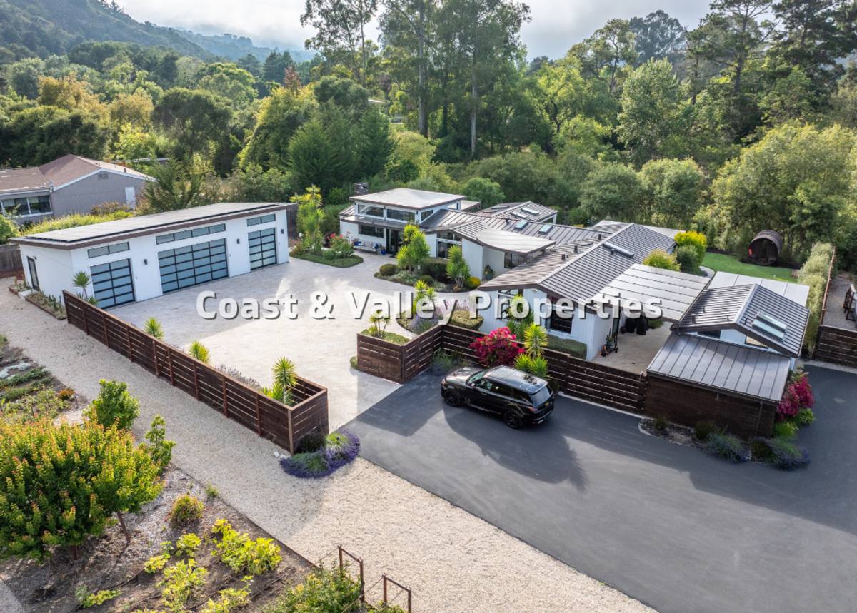 Apartment for rent at 27610 & 27612 Schulte Rd, Carmel, CA 93923