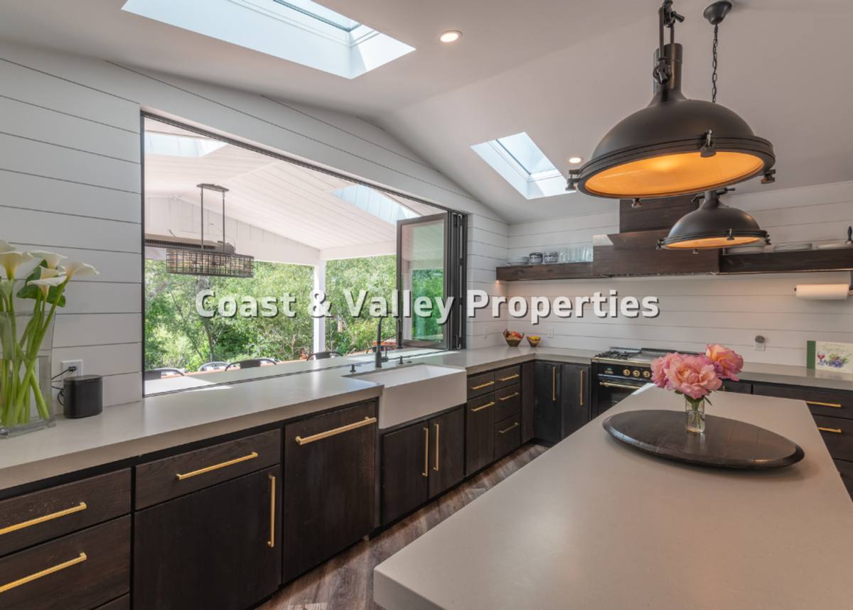 Apartment for rent at 27610 & 27612 Schulte Rd, Carmel, CA 93923